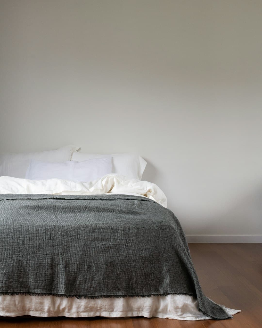 How to Deep Clean Your Mattress at Home (What's Living In It Will Surprise You)