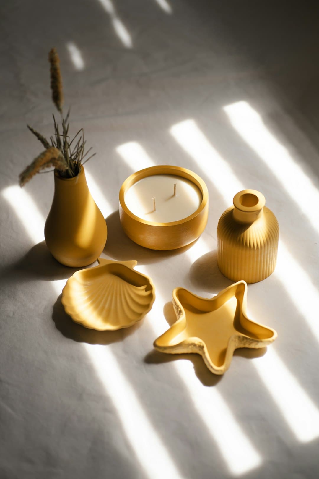 10 Easy Ways to Make Your House Smell Amazing All Day