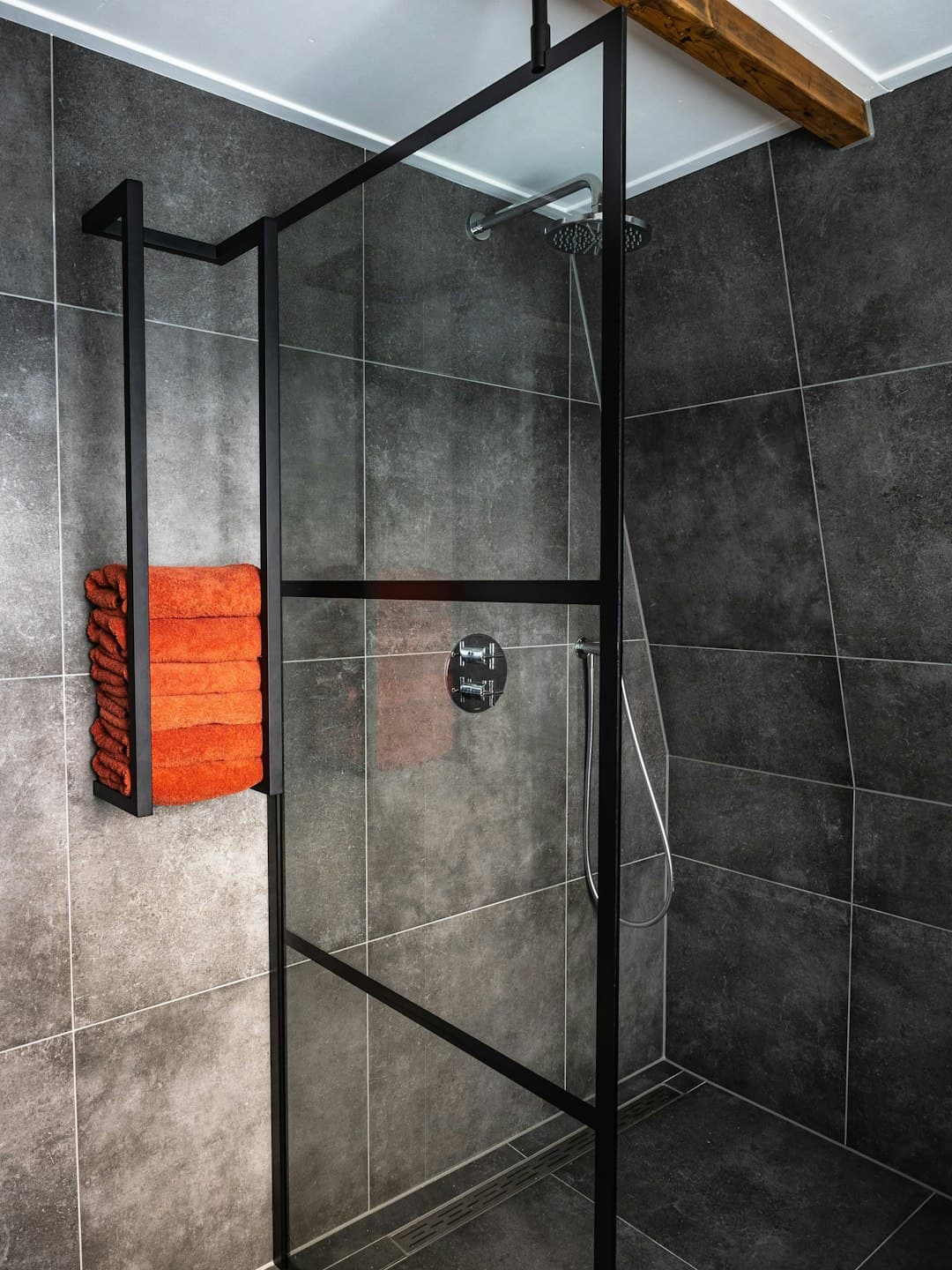 How to Deep Clean a Shower (10 Proven Methods)