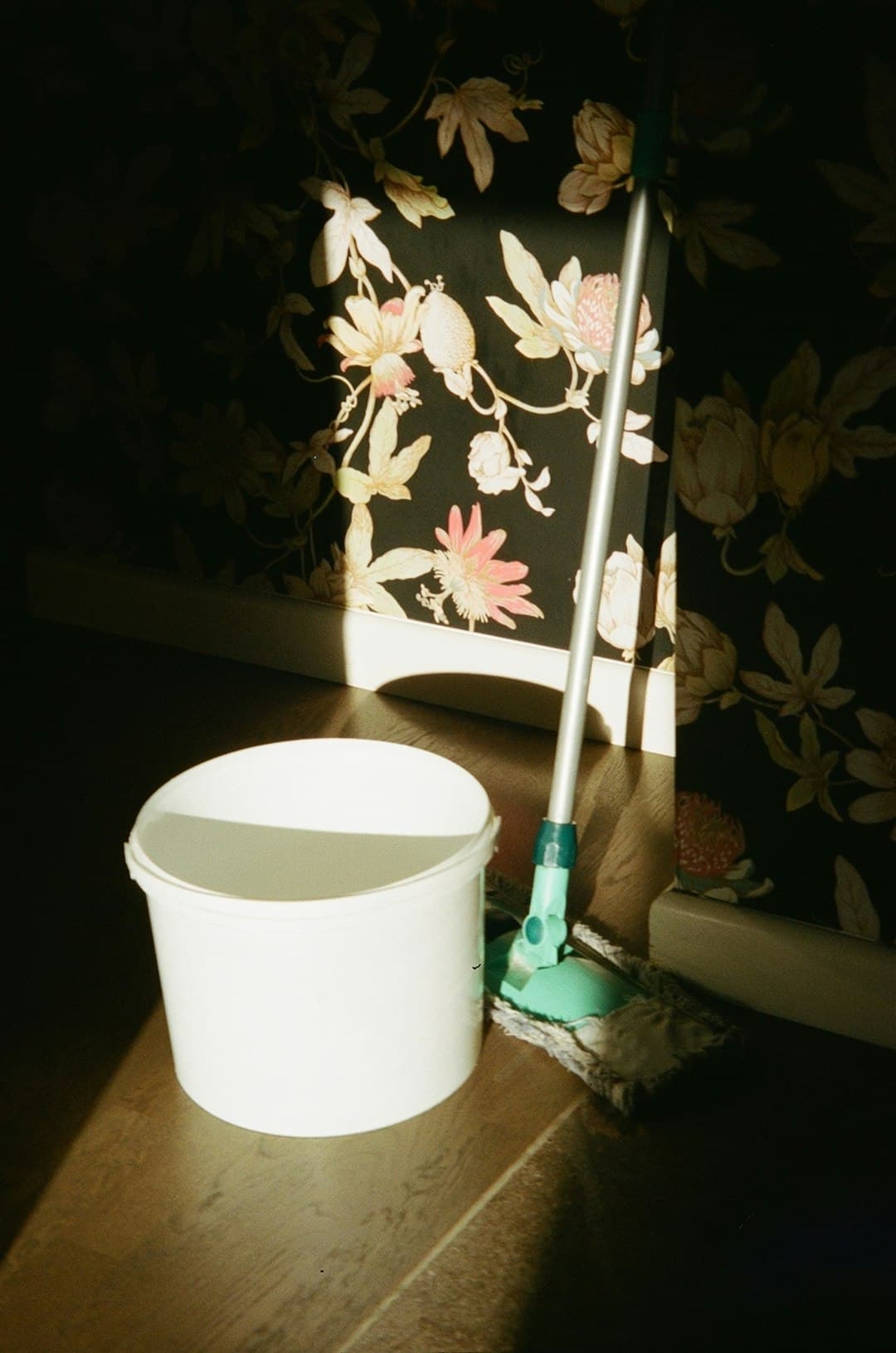 7 Deep Cleaning Tricks That Save Hours Every Week