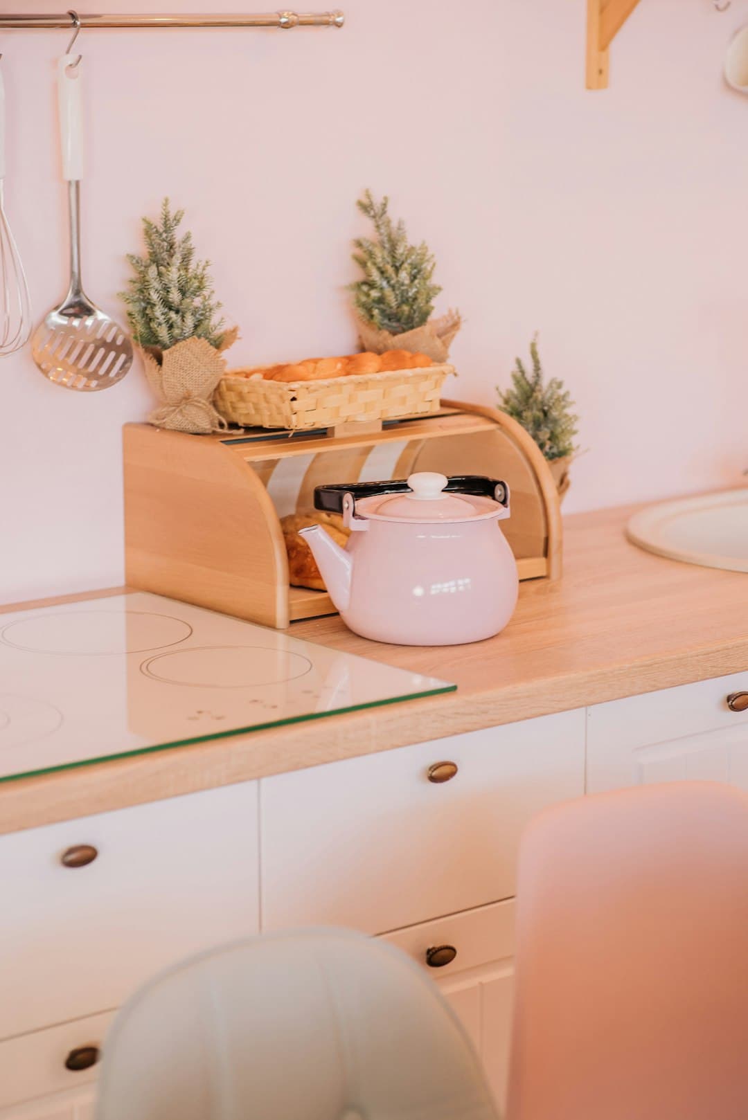 How to Remove Limescale from a Kettle